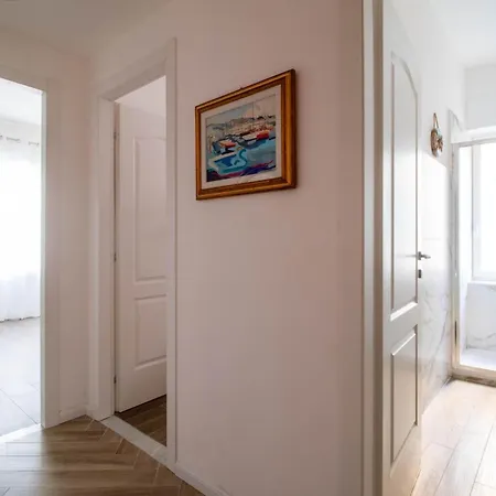 Lägenhet Basil By Portofinohomes